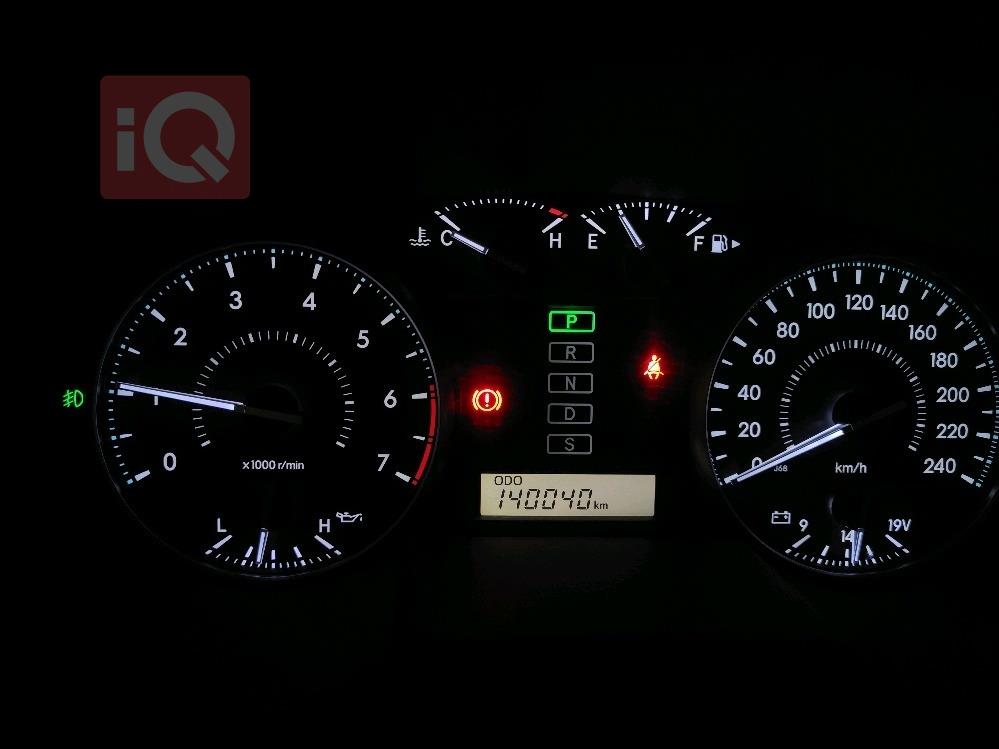 تۆیۆتا لاند کروزەر